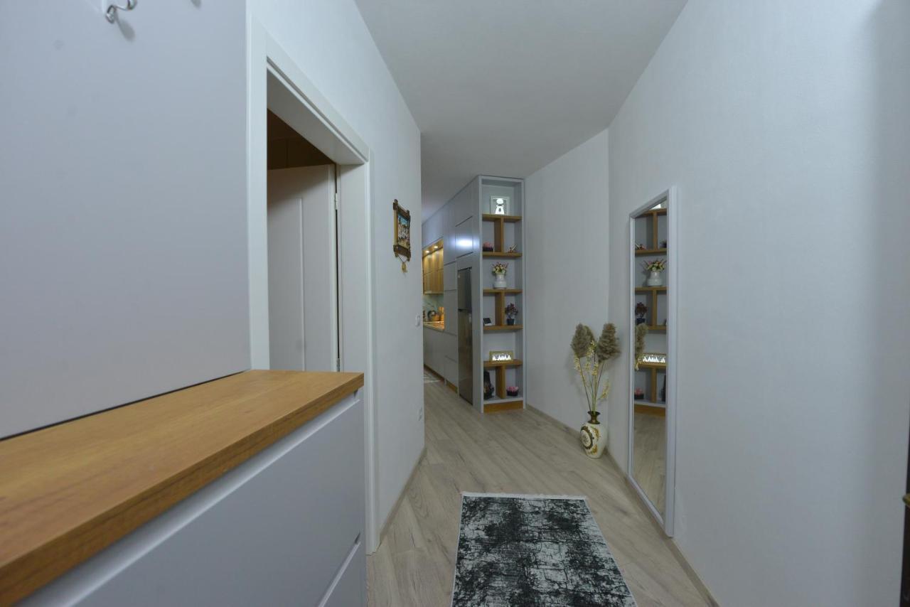 Denis Comfort Apartment Shkoder Ngoại thất bức ảnh